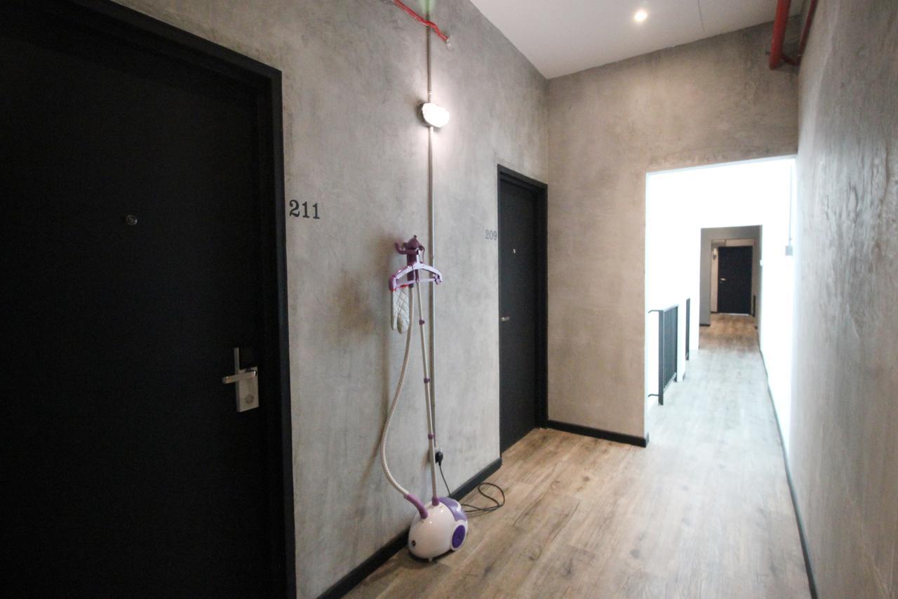 68 Boutique Hotel Sitiawan Exterior photo